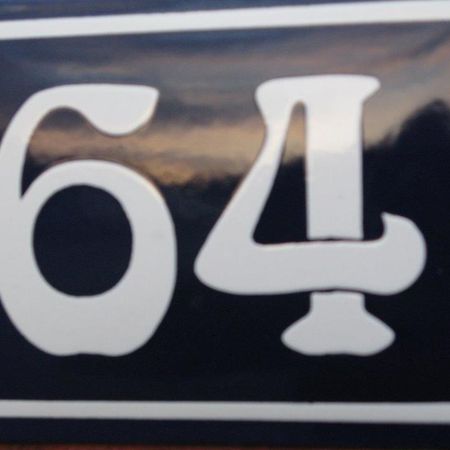 Number 64 Hotel ซอลส์บรี ภายนอก รูปภาพ